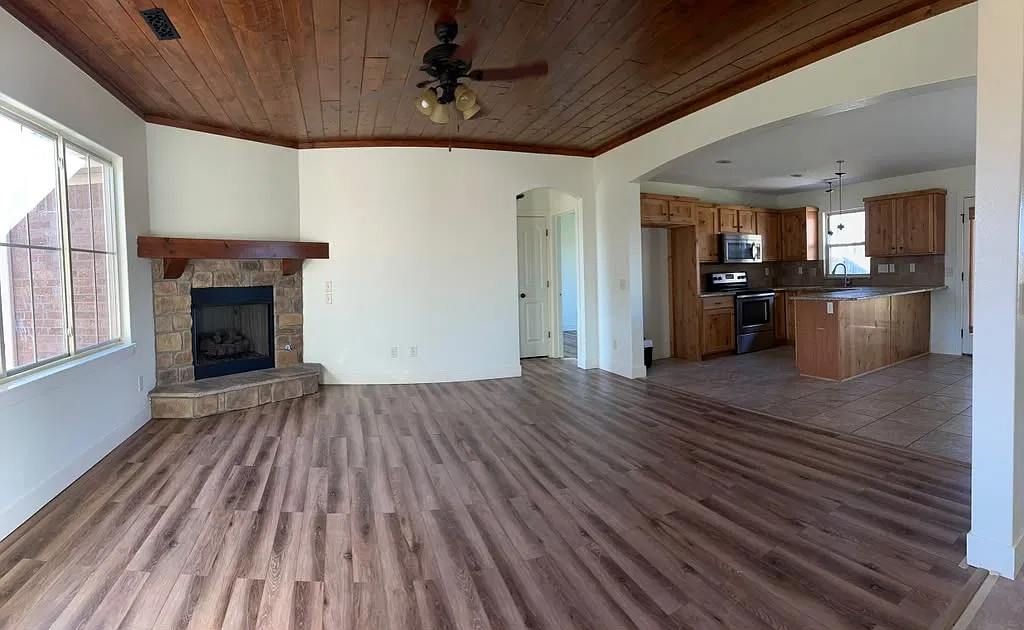 3 bed, 1462 sqft, $2,200 — Photo 4