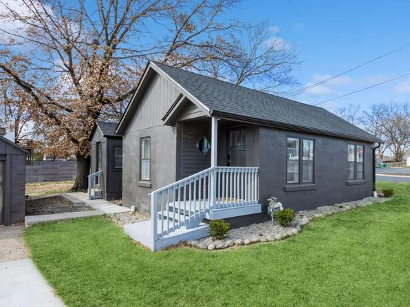 5938 Barton Dr, Shawnee, KS 66203