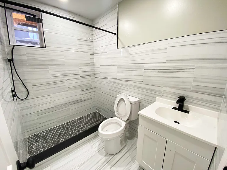 1426 W Rockland St #2 — Photo 15