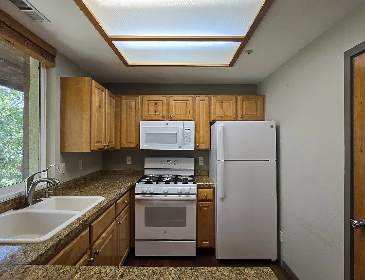 1600 W Pinebrook Blvd S #F8 — Photo 4