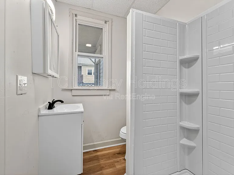 604 Hart St — Photo 30