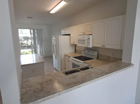 4162 Napoli Lake Drive, Riviera Beach, FL 33410