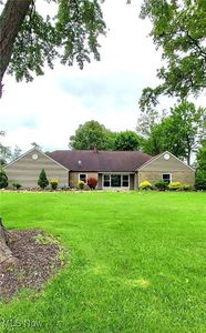 550 E Pleasant Valley Rd, Seven Hills, OH, 44131