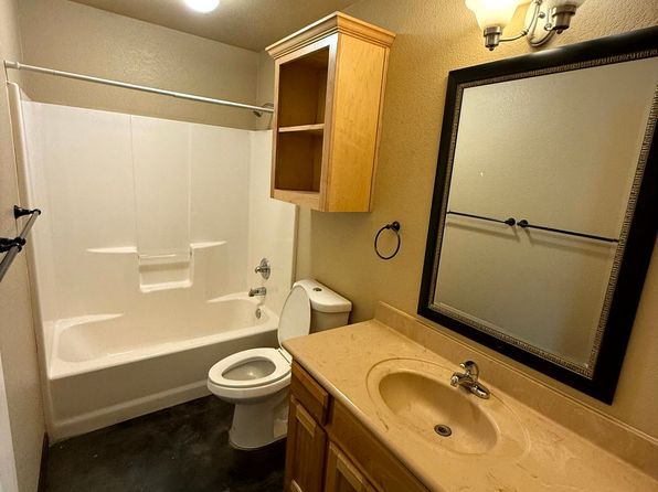 $500 Off 1st Full Month!* All Utilities Included!* Cozy 1-Bedroom* Pet Friendly* Great Location*, 113 New Dallas Hwy, Waco, TX 76705