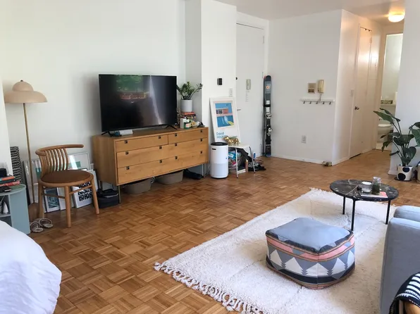 250 South End Avenue 4F image 3 of 19