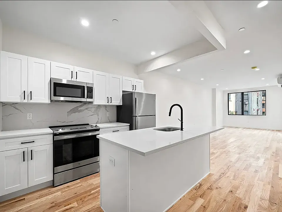463 W 125th St #5B