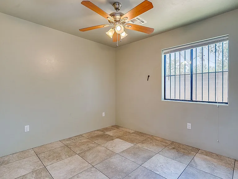 720 E. Lester St. — Photo 8