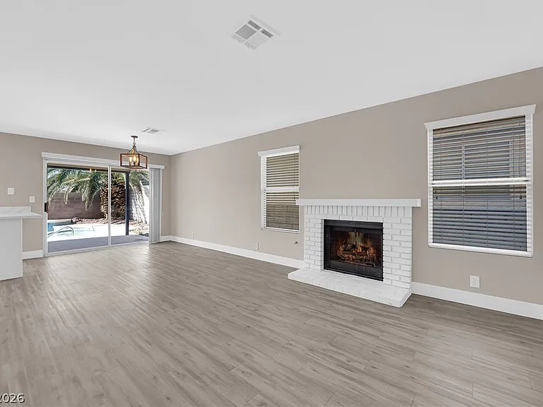 7727 Scoby Ct — Photo 8