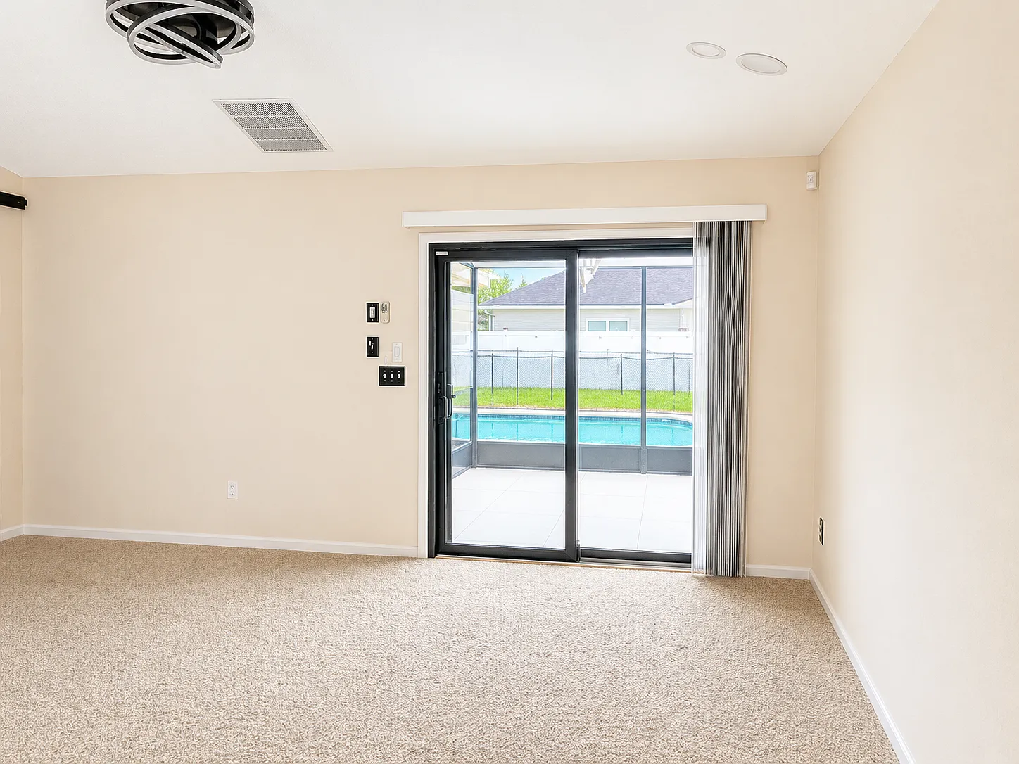 3 bed, 1548 sqft, $2,700 — Photo 4