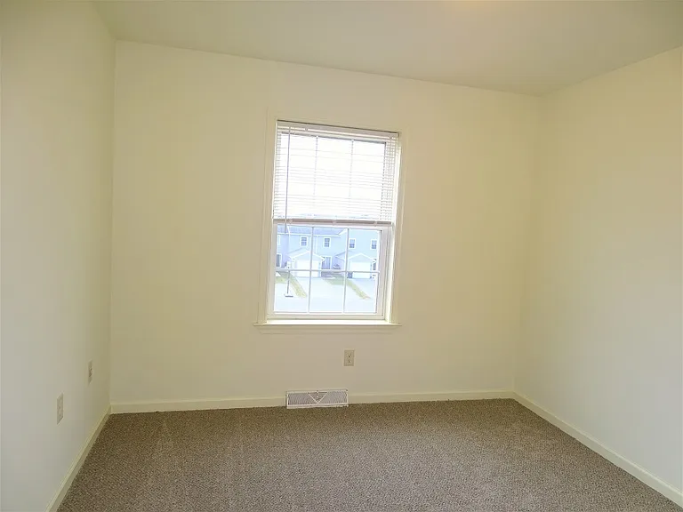 320 Meadow View Dr — Photo 18