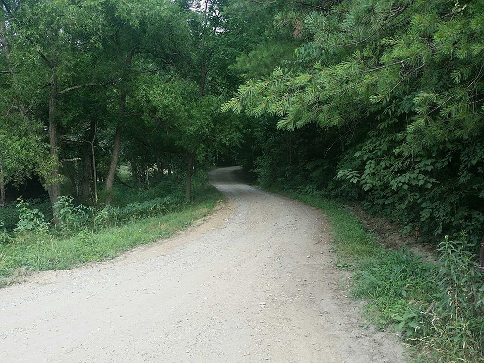 2nd image of 100 Walt Haven Dr