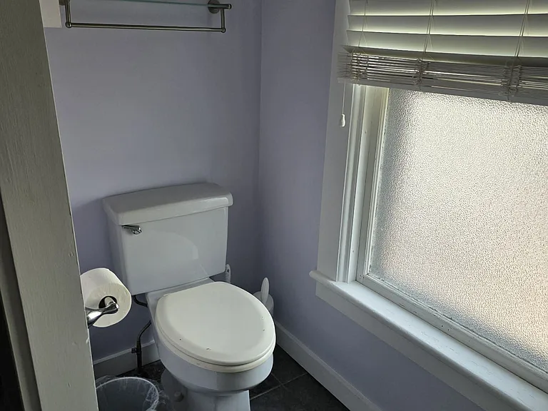 122 Oak St #3 — Photo 6