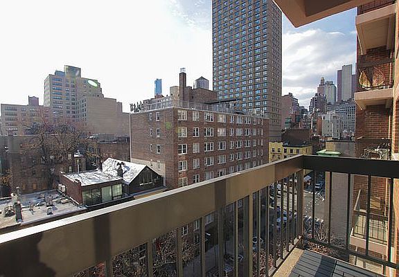 4th image of 207 E 30th St #3IF