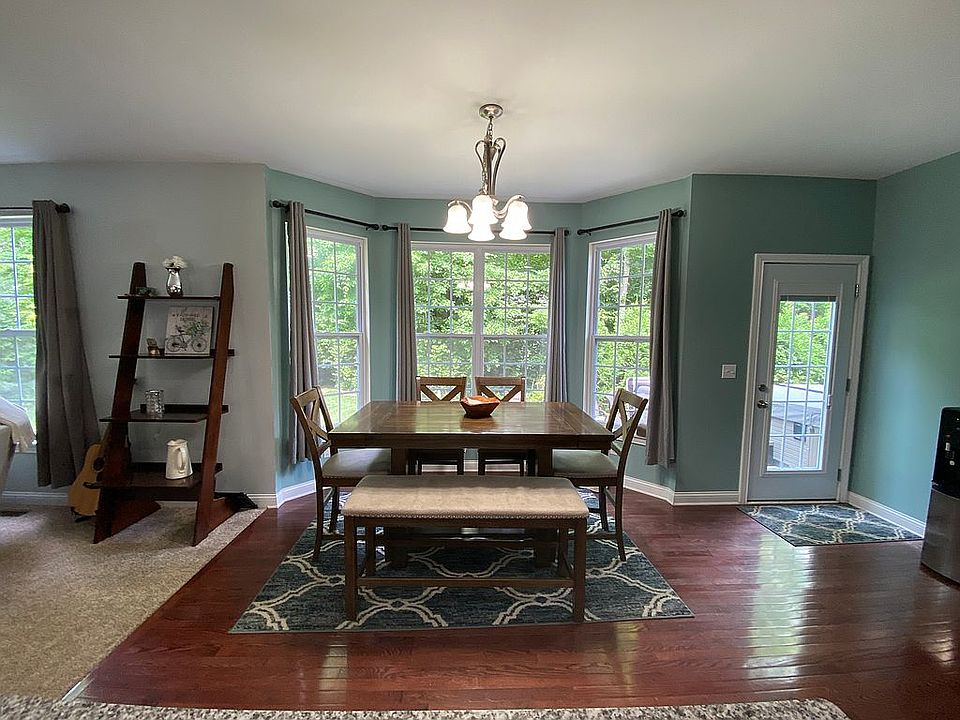 2nd image of 1135 Broadleaf Ct