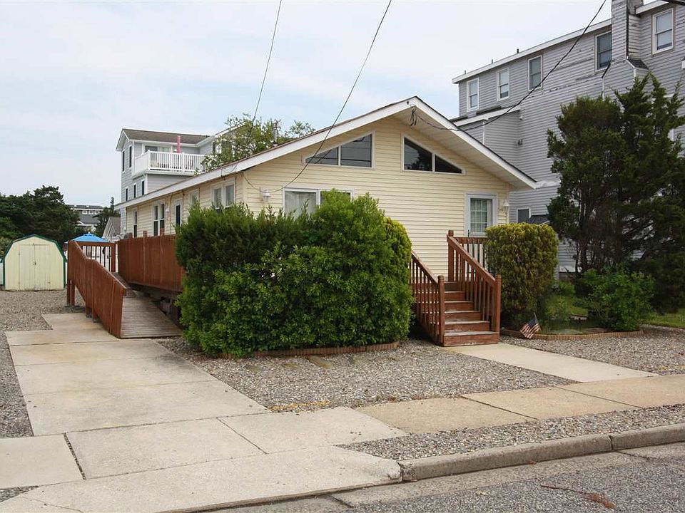 2nd image of 1159 Dune Dr
