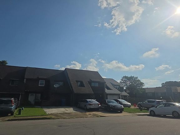 3rd image of 4014 Shelley Ct