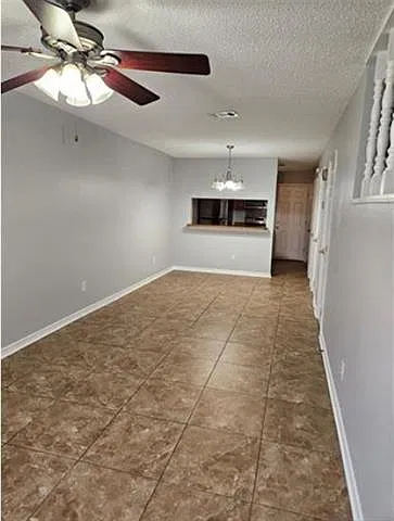 905 Aspen Ct — Photo 4