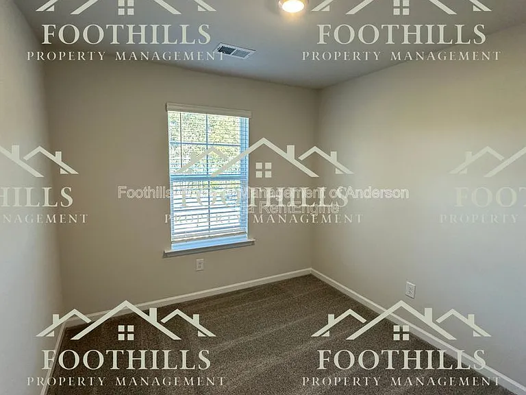226 Islay Way — Photo 6