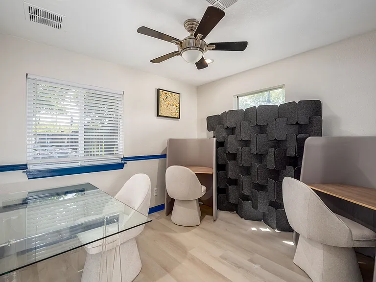 Falcon Point Apartments — Photo 13