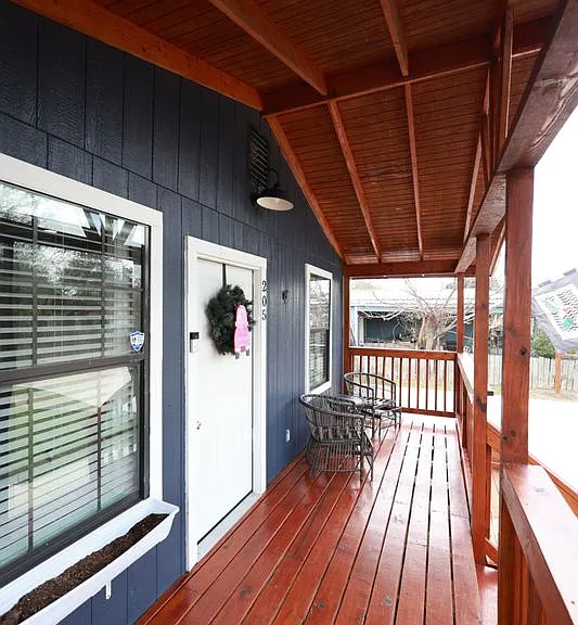 205 S Guerra Ave — Photo 8