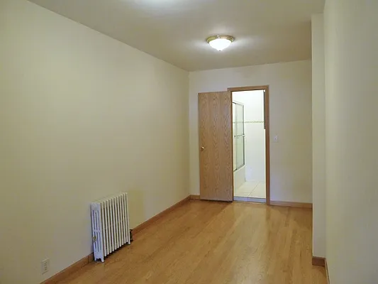 Rented by Ting's Brokerage | media 6