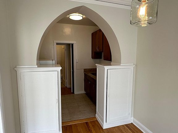 5th image of 1090 Eddy St APT 204