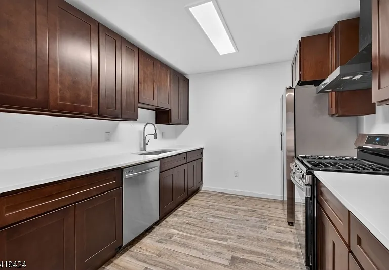 485 Broadway #11 — Photo 7
