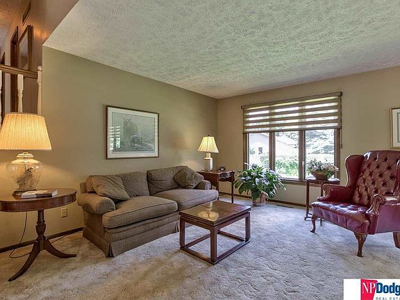 2nd image of 1948 Park Place Dr