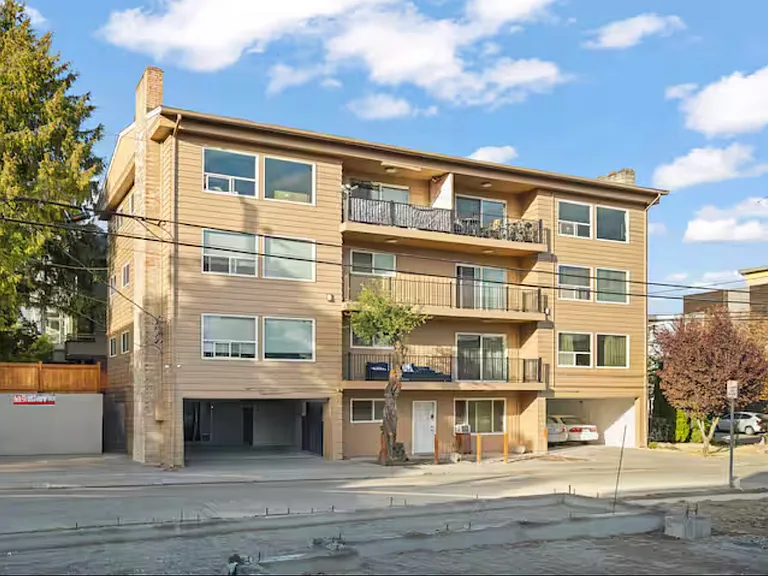 4505 Linden Ave N #202 — Photo 12