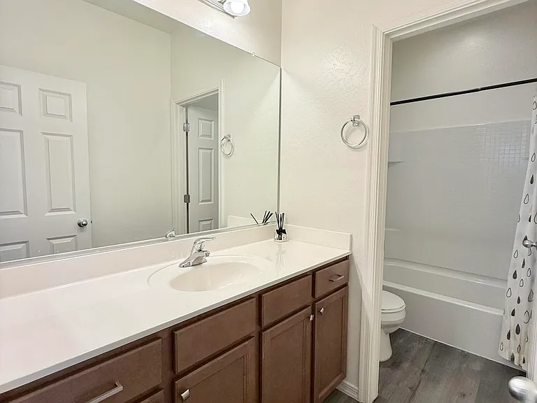4722 E Tremaine Ave — Photo 22