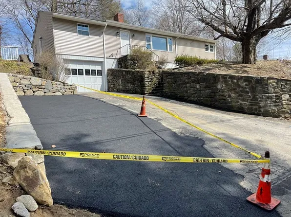 775 Pleasant St, Marlborough, MA 01752