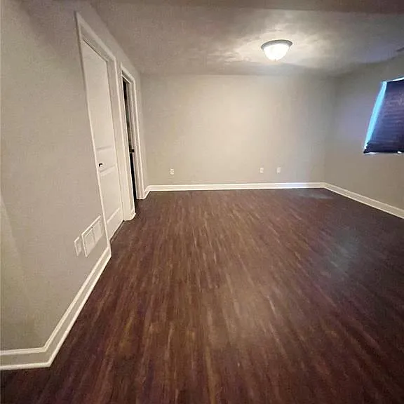 805 Bluff Ridge Ln — Photo 25