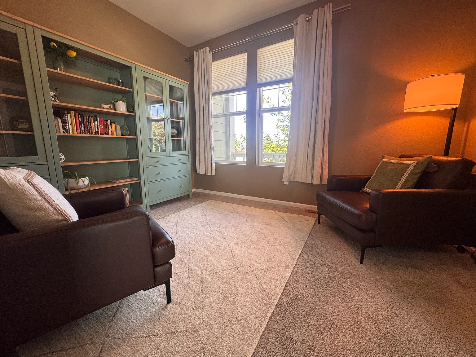 3 bed, 2.5 bath, 1754 sqft, $3,190 — Photo 4