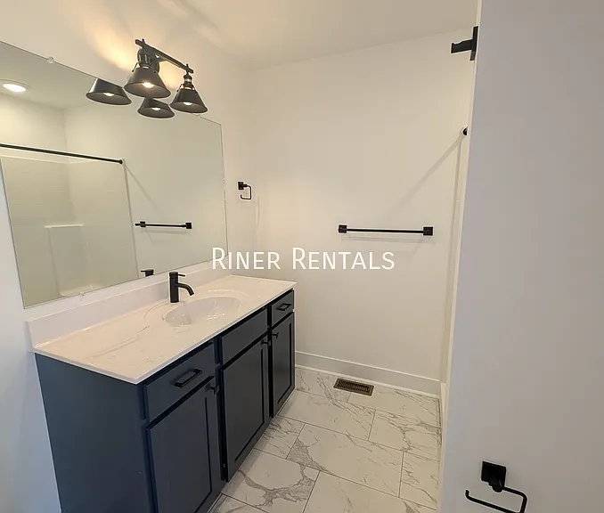 25 Barnyard Cir — Photo 13