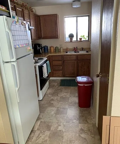 3285 Canyon Dr #19 — Photo 4