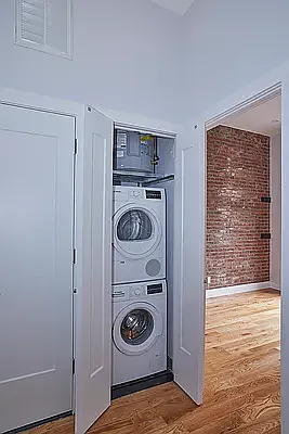 Rented by ONE Manhattan Real Estate | media 18