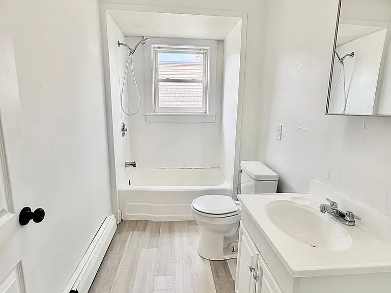 94 Malletts Bay Ave — Photo 39