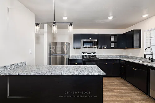 1704 McGill Ave Photo 1