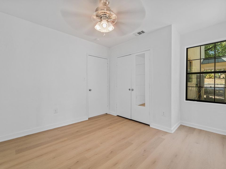 1st image of 4001 Maplewood Ave #2