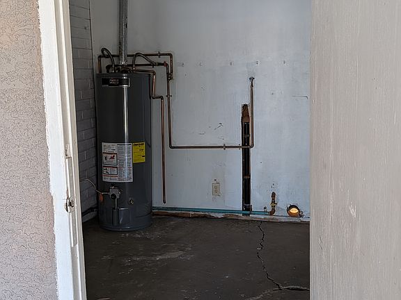5th image of 3905 W Almeria Rd #1