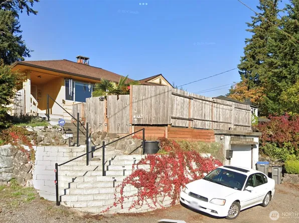 233 S Yantic Avenue, Bremerton, WA 98312