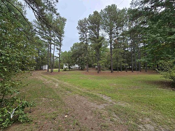 3rd image of 369 Four Oaks Rd
