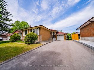 26 Summerglade Dr, Toronto, ON M1S 1W7