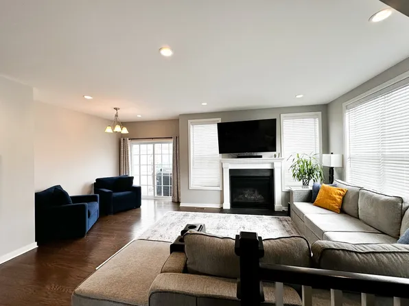 2863 Hardwick Rd, Ann Arbor, MI 48105