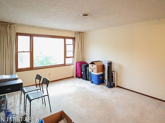 3rd image of 506 N 1st St APT 8