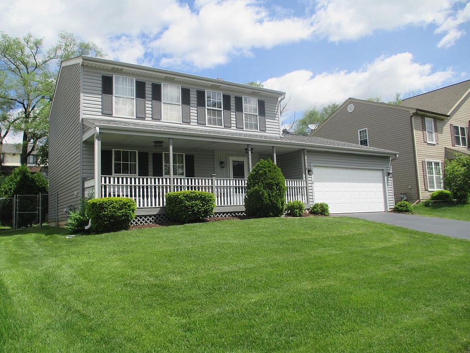 1st image of 802 Aspen Dr