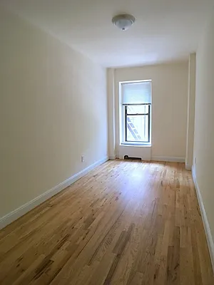 Rented by Anchor Associates | media 12