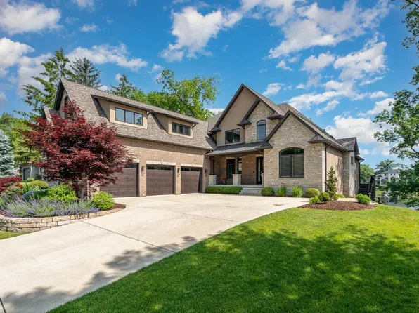 457 Amhurst Rd, Valparaiso, IN 46385