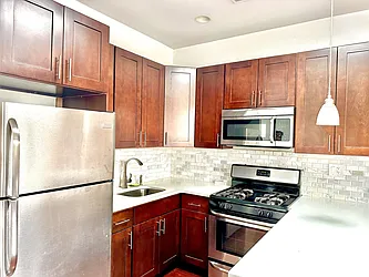 Rented by R New York