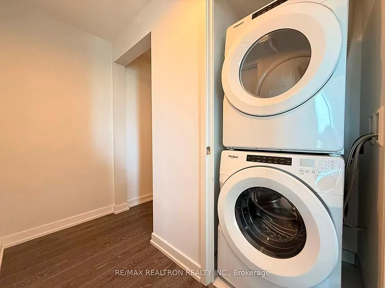 1 Yorkville Ave #3408 — Photo 6